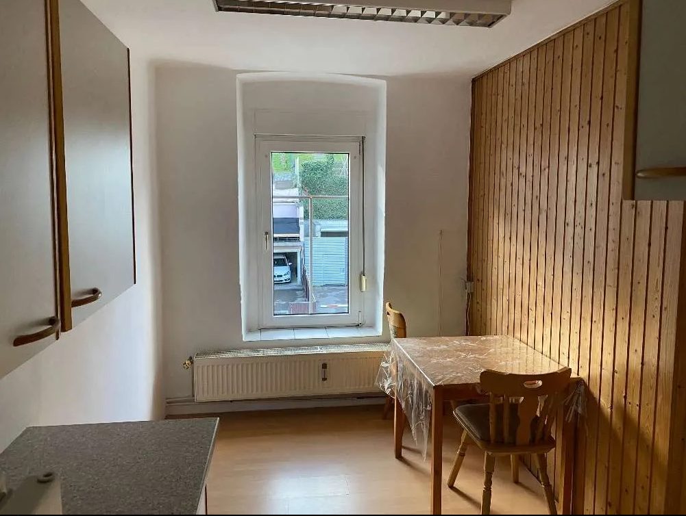 Küche mit Essbereich